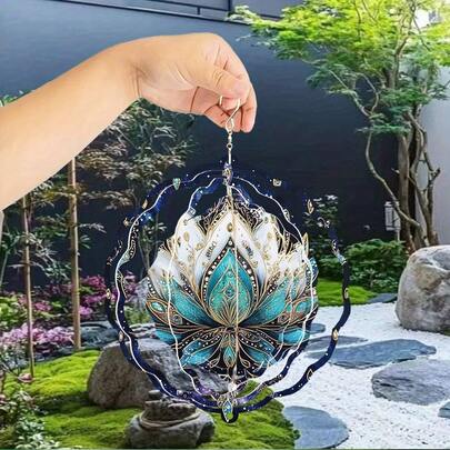 1个金属风铃 - 优雅的蓝金莲花图案，360°旋转挂钩，适用于花园、露台、家居装饰 - 婚礼、圣诞节、乔迁礼物、教师节礼物 - 无需用电，耐用金属材质 - 大尺寸 24.99x24.99厘米，室内/室外装饰，细节精致，工艺精湛，可悬挂装饰，节日饰品（不含吊坠） - 款式随机