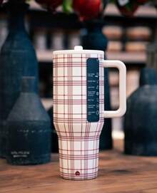 Botella de agua aislada de acero inoxidable HYDRO-JUG de alta calidad, de 40 onzas, con estampado de leopardo, Blair. Dos modelos. Ideal para regalar. Taza aislada al vacío con asa, pajita y tapa a prueba de fugas. Dos estilos exquisitos: el modelo con estampado de leopardo es salvaje y elegante, con un atractivo único; el modelo a cuadros de Blair es retro y suave, con un estilo destacado. Aislamiento duradero para bebidas calientes o frías, a prueba de golpes y a prueba de fugas. El diseño del asa es cómodo y fácil de sujetar. Cubre todos los escenarios como ir y venir, trabajo de oficina, deportes, actividades al aire libre, vida doméstica, té de la tarde y viajes. Adecuado para estudiantes, trabajadores de cuello blanco y hombres y mujeres de moda. Combina apariencia y practicidad para regalar en días festivos y cumpleaños, muy versátil y exquisito. - Blair - Ver 3