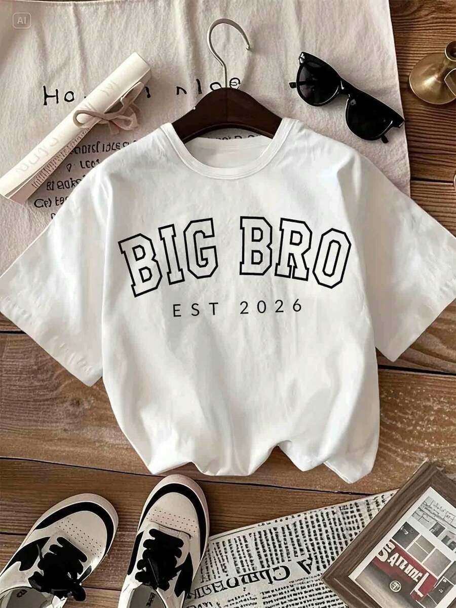 New Short-Sleeved Crew Neck T-Shirt For Boys, Featuring A 'BIG BRO EST 2026' Letter Print. A Stylish And Versatile Garment. Free Shipping. - 白色 - 查看 1