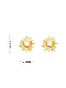 1 Pair Of European And American Style Pearl Earrings With A Versatile And Cool Design For Women - Gold - View 4