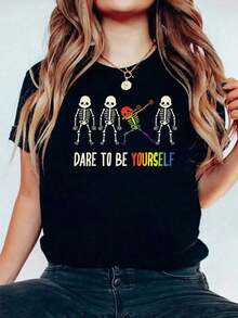 All-Day Comfort. "Dare To Be Yourself" T-Shirt. Cute T-Shirt. Its Comfortable, Relaxed Fit Flatters All Body Shapes, While The High-Quality Material Feels Soft Against The Skin And Offers Durability. - 黑色 - 查看 3