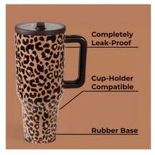 HYDRO-JUG, 40OZ, Leopard Print, Blair, Stainless Steel Straw Insulated Cup. Two Models: A Large Capacity Insulated Mug With Vacuum Insulation, Featuring A Handle, Straw, And Leak-Proof Lid. The Two Designs Are Exquisite: The Leopard Print Version Is Wild And Showcases Individuality; The Blair Pattern Version Is Retro And Youthful, Gentle And Versatile. It Has Long-Lasting Temperature Retention, Is Sealed And Leak-Proof, And Is Portable For Travel. It Is Suitable For All Scenarios Such As School, Workplace, Outdoor Activities, Home, Fitness, And Travel, And Can Be Used By All Types Of People. It Is A Holiday Gift, Birthday Present, Beautiful And Practical, And Very Eye-Catching. - 豹紋 - 查看 7