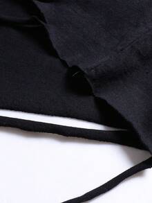 seta de manga corta para hombre, estilo gótico, con estampado de rosas negras, dobladillo con flecos desgastados, estampado de letras y texto estilo streetwear, corte holgado y transpirable. - Negro - Ver 3