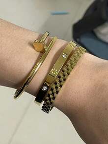 Bộ 3 vòng tay nữ bằng thép không gỉ mạ vàng 18K chất lượng cao, thiết kế bốn hoa và cỏ bốn lá, bộ trang sức đa năng dành cho nữ, gồm dây chuyền, bánh răng và họa tiết cỏ bốn lá, thời trang đa dụng, phù hợp để đeo hàng ngày, dự tiệc, ngày lễ, sinh nhật, đám cưới, ngày Valentine, cũng có thể làm quà tặng Ngày của Mẹ cho mẹ. Không phai màu, thích hợp để đeo hàng ngày. - Vàng - Xem 5