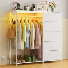 Tomnk 5 Drawers Dresser For Bedroom With Hanging Rack With LED Lights & Charging Station, Fabric Dressers & Chest Of Drawers With Clothes Rack, Wooden Top, Grid Panel, Closet, Dresser For Bedroom - 美規B型插(110-127V) - 查看 10