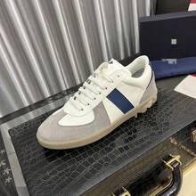 Men Skateboarding Shoes - 4 - View 4