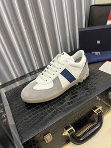 Men Skateboarding Shoes - 4 - View 11