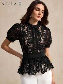 Blusa elegante con volantes de encaje calado floral de ALIAO, de manga de pétalo y cuello alto, estilo versátil para fiesta, citas y todas las estaciones - Negro - Ver 1