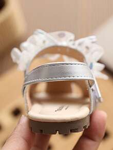 Giày sandal thêu hình trái tim cho bé gái, giày công chúa mềm chống trượt, giày tập đi lưới đính nơ cho trẻ nhỏ - Bạc - Xem 7