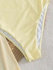 Bonvoyette Conjunto de traje de baño de 2 piezas con un bañador de un solo color con tirantes retorcidos y una falda plisada de gasa para vacaciones de primavera/verano - Amarillo claro - Ver 4