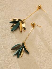 Nocturel 1 Pair Fashionable High-End Elegant Pink, Green, Black, Orange, Rose Red, Purple, Red, Ginger Yellow Colorful Dopamine Spray Paint Petal, Water Drop, Leaf, Tassel Long Earrings For Women, Delicate & Sweet, Suitable For Spring/Summer, Beach, Holiday Gift - Green - View 4
