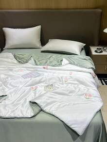 1pc Fresh Green Tulip Embroidered Summer Quilt, Soft & Lightweight Cooling Blanket, Smooth & Breathable Air Conditioning Quilt, Suitable For Summer Home, Bedroom, Air-Conditioned Room, Dormitory, Hotel, Machine Washable & Easy Care - Pastel Green - View 11