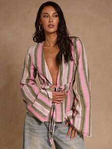 Glamour Camisa ligera y elegante con rayas de color, cuello en V, mangas acampanadas y decoración de lazo con cordón, adecuada para usar en primavera, verano y otoño - Rosa - Ver 5