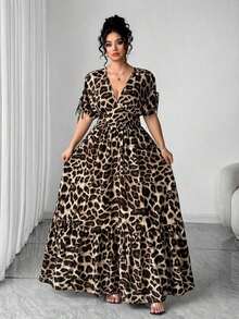 Vestido maxi elegante de talla grande para mujer con cuello en V, estampado de leopardo, manga corta fruncida y falda acampanada - Marrón - Ver 4
