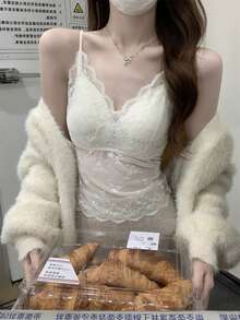 Áo hai dây ren có đệm mút, áo crop top ôm sát gợi cảm với phần lưng lưới, thích hợp mặc mùa hè, mặc lót hoặc mặc ngoài. - Màu be - Xem 6