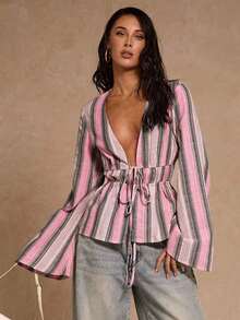 Glamour Camisa ligera y elegante con rayas de color, cuello en V, mangas acampanadas y decoración de lazo con cordón, adecuada para usar en primavera, verano y otoño - Negro - Ver 6