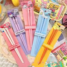 SANRIO 1對精美卡通Hello Kitty與時尚美學Melody Kuromi筷子，適合居家與餐廳餐桌使用，精緻筷子餐具，附露營餐具，淺粉色手柄 - 查看 13