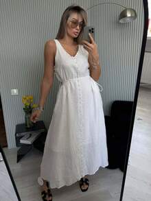 Sleeveless Maxi Dress, Sexy Deep V-Neck, Simple Button Design And Defined Waist - 白色 - 查看 2