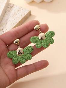 1 Pair Green Raffia Woven Floral Earrings, Metal Disc Combination Earrings, Niche Design, French Style Vacation Versatile Earrings Suitable For Daily, Work, Beach, Gathering With Friends, Birthday Party, Casual Wear - Green - View 3