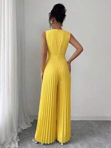 Mono elegante de mujer para uso diario con cuello en V amarillo, sin mangas, hebilla metálica, cintura plisada y ajustado, para primavera/verano - Amarillo - Ver 2