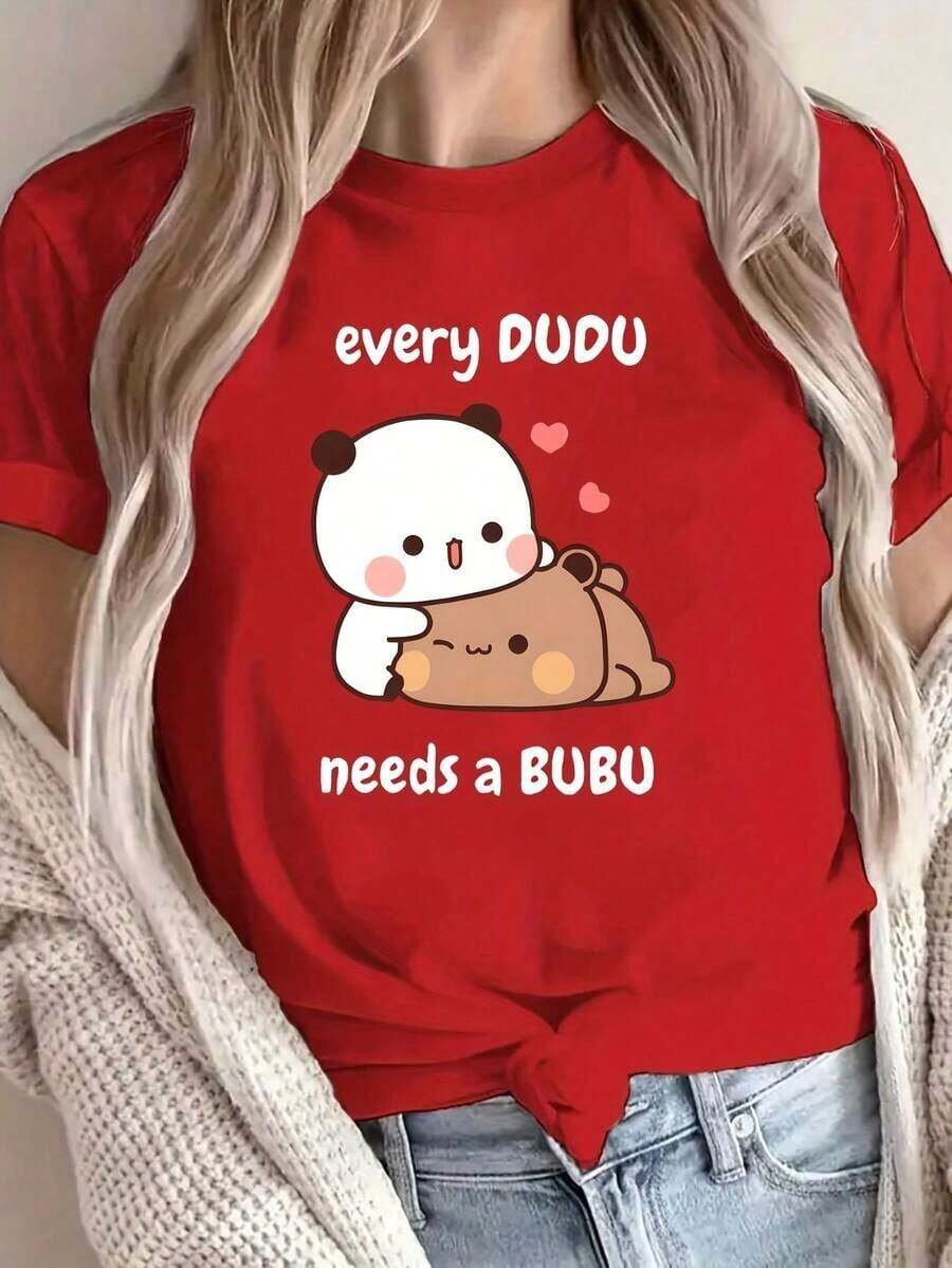 Camia de Manga Corta con Cuello Redondo para Mujeres - Lindo Patrón de Panda y Oso con Texto "Every DUDU Needs a Bubu", Top Casual Rojo Brillante, Lavable a Máquina, Cómodo para Todas las Estaciones, Diseño de Moda de Primavera, Impresión Duradera, Suelta y CómodaPure-Cotton - Rojo - Ver 1