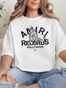 An Artistic Depiction Of A Cat Formed By Geometric Patterns Conveys A Fusion Of Urban Creativity And Musical Energy, With Large Lettering That Evokes Modern Youth Culture. A Comfortable, Casual Women's T-Shirt For Everyday Wear. - 白色 - 查看 8