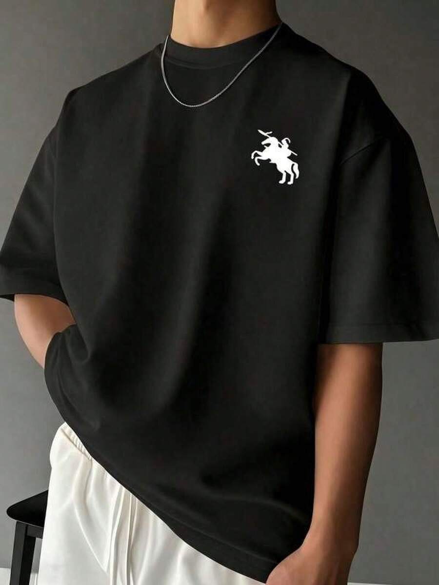 1pc Tween Boy Equestrian Graphic Oversized Short Sleeve Crew Neck T-Shirt, Casual Tee For Kids, Horse Rider PrintPlayeras Niño Camisa Blanca Niño Playera Blanca Niño Camisas Para Niño Ropa de Niño Junior H Niño 67 Ropa de Niño 4 Años Vaquero Niño Ropa Vaquera Niño Papá Caballo Blippi  Spiderman Para Niño  Bob Esponja   Shirt  Playera Amarilla Niño Pacas de Ropa  de 100 Piezas Ofertas Y Liquidaciones De Todo  Ropa Niño Kids Young Boy Casual Printed Short-Sleeved Children's T-Shirt For Boys 100% Cotton Breathable Crew Neck Tee Suitable For School Daily Outdoor Sports And Casual Wear For Kids - Negro - Ver 1