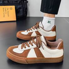 Zapatos casuales unisex, tallas 36-45, zapatos casuales para mujer y zapatillas deportivas para hombre, zapatos planos con cordones de suela suave, zapatos de hombre cómodos y ligeros para uso diario, zapatillas de hombre de corte bajo, nuevo modelo de otoño 2026, diseño de nicho, zapatillas deportivas blancas de suela gruesa estilo retro, zapatos de moda. - Blanco y negro - Ver 7