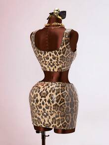 Bộ áo hai dây ngắn và chân váy mini đính sequin họa tiết da báo gợi cảm, thích hợp cho các bữa tiệc và lễ hội âm nhạc. - màu nâu - Xem 2