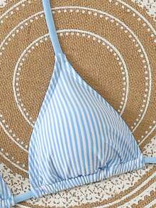 Swim Vcay Conjunto de 3 piezas de bikini con textura de tela a rayas azul y blanco, con tirantes finos y cuello halter, para primavera/verano 2026 - Azul y blanco - Ver 3