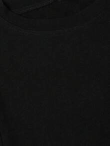 Women's Short-Sleeved T-Shirt With Cherry Print,  Casual Top, Stylish And Versatile For Everyday Wear. | Comfortable And Soft Fabric | These Women's T-Shirts Are A Versatile Wardrobe Staple For Spring And Summer. - 黑色 - 查看 3