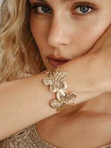 Nocturel Gold Flower Bangle, Women's Jewelry, Valentine's Day Gift - Yellow Gold - View 2