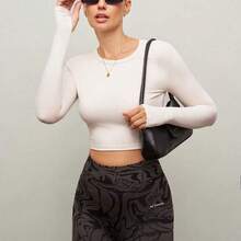 Nana's Women's Clothing Store Activina Camiseta deportiva corta con espalda retorcida de color liso sexy - Gris - Ver 7
