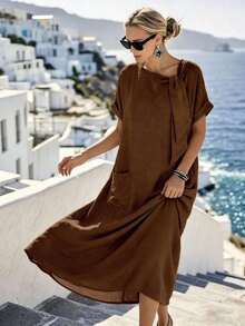 Vestido maxi de tela arrugada - Cuello redondo, manga corta, hombros caídos, corte holgado con detalle de nudo, estilo casual de oficina minimalista para vacaciones, color dopamina, azul hielo, elegancia desenfadada - Marrón - Ver 5