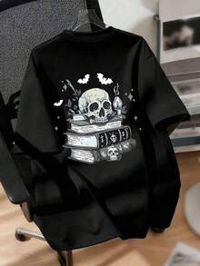 Plus Size Women's T-Shirt With A Skull, Bat, And Book Design, Ideal For Spring And Summer Wear, Machine Washable. Suitable For Everyday Life, Outdoor Activities, Parties, School, Music Festivals, And Vacations. A Perfect Gift For Family, Loved Ones, And Friends, And An Excellent Choice For Casual Summer Outfits In Black. - 黑色 - 查看 1
