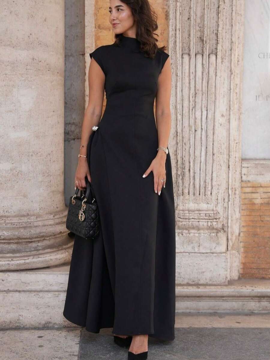 Sleeveless A-Line Maxi Dress In A Single Color, With A Round Neck, Elegant And Fitted European-American Style. - 黑色 - 查看 1