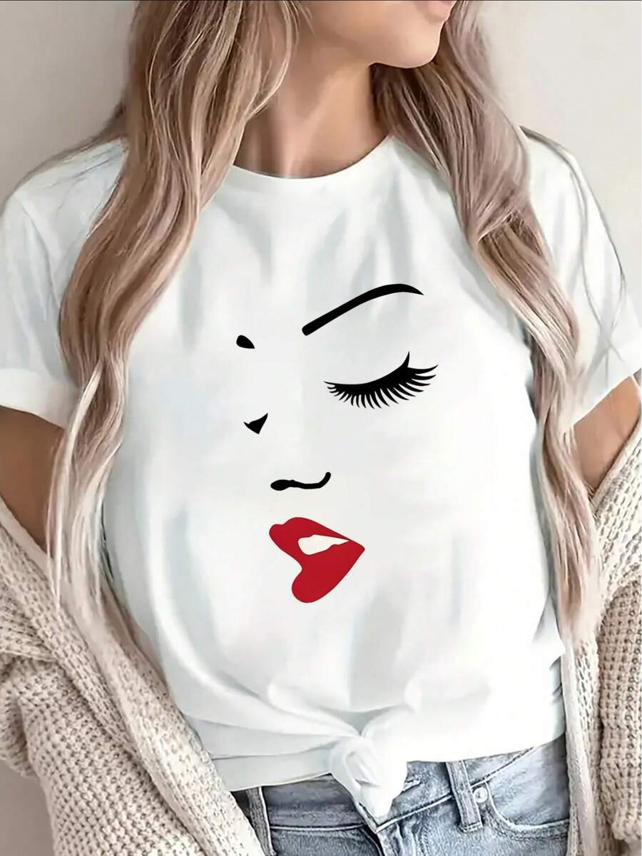 Lightweight Short-Sleeved T-Shirt In Black With A Striking Face Print. Perfect For Casual Outings At Home Or A Restaurant. Designed With White Eyelashes And Red Lips, It Ensures A Comfortable Wearing Experience And Is Suitable For Everyday Wear. - 白色 - 查看 1