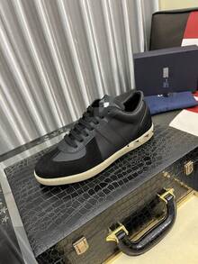 Men Skateboarding Shoes - 4 - View 10
