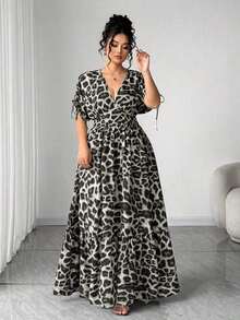 Vestido maxi elegante de talla grande para mujer con cuello en V, estampado de leopardo, manga corta fruncida y falda acampanada - Gris - Ver 8