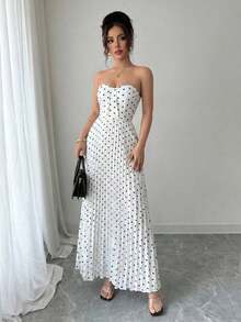 Vestido con estampado de lunares, plisado y recogido en la cintura, sin tirantes - Rojo - Ver 11