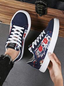 Zapatillas casuales ligeras de hombre con color de contraste, decoración con letras de moda y estampado aleatorio, de corte bajo con cordones, planas para patinar - Azul - Ver 11