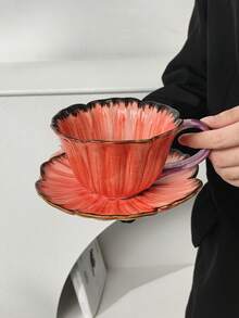 一套ins风高品质手绘浮雕花卉陶瓷咖啡杯碟套装，带把手，包括马克杯、早餐牛奶杯、面包甜点盘、办公室下午茶咖啡杯、拉花杯、果汁饮料杯、情侣水杯，以及送给家人和朋友的节日礼物杯。 - 彩色 - 查看 13