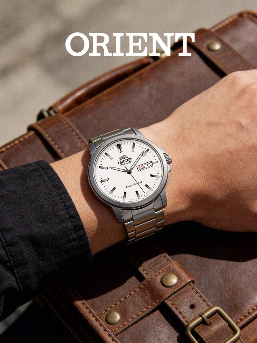 Orient 男士自动机械腕表,白色表盘,精钢表带,双日期显示。防刮耐用,经典商务休闲风格。这款精准可靠的男士腕表也是日常专业佩戴的高品质配饰。作为一款高品质男士腕表,无论是馈赠亲友还是自用,都是绝佳之选。型号:RA-AA0C03S19B。 - 白色 - 查看 1