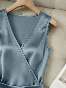 Vestido ajustado con cuello en V sin mangas, cintura plisada e irregular, vestido de satén para mujer, vestido de primavera/verano para mujer, vestido elegante de fiesta para mujer, atuendo de vacaciones para mujer, atuendo del Día de San Valentín para mujer, vestido marrón para mujer, vestido sexy para mujer, vestido sin mangas para mujer - Celeste - Ver 3