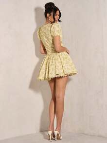 Summer Dresses For WomenSHEIN  Solid Color Pleated Bust Lace Trim Suspender Dress With Ditsy Floral Print Summer Outfits For Women/Spring Clothes/Valentine's Day Outfit/Carnival/Beach Vacation Outfits,Pastel Dresses For Women,Valentine's Day,Valentine Outfits For Womendresses For Women - Nhiều màu - Xem 2
