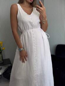 Sleeveless Maxi Dress, Sexy Deep V-Neck, Simple Button Design And Defined Waist - 白色 - 查看 3