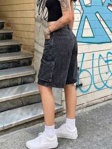 女款夏季休閒日常通勤時尚街頭翻蓋口袋牛仔短褲 黑色 - 黑色 - 查看 2