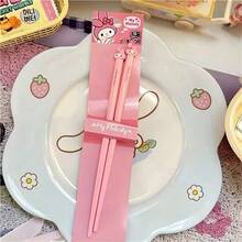 SANRIO 1對精美卡通Hello Kitty與時尚美學Melody Kuromi筷子，適合居家與餐廳餐桌使用，精緻筷子餐具，附露營餐具，淺粉色手柄 - 查看 15
