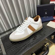 Men Skateboarding Shoes - 4 - View 5