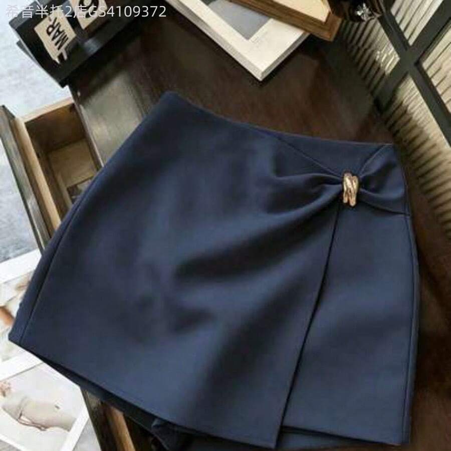 Soqi Women's Clothing Pantalones cortos versátiles y elegantes de unicolor con anillo decorativo para mujer - Azul marino - Ver 1